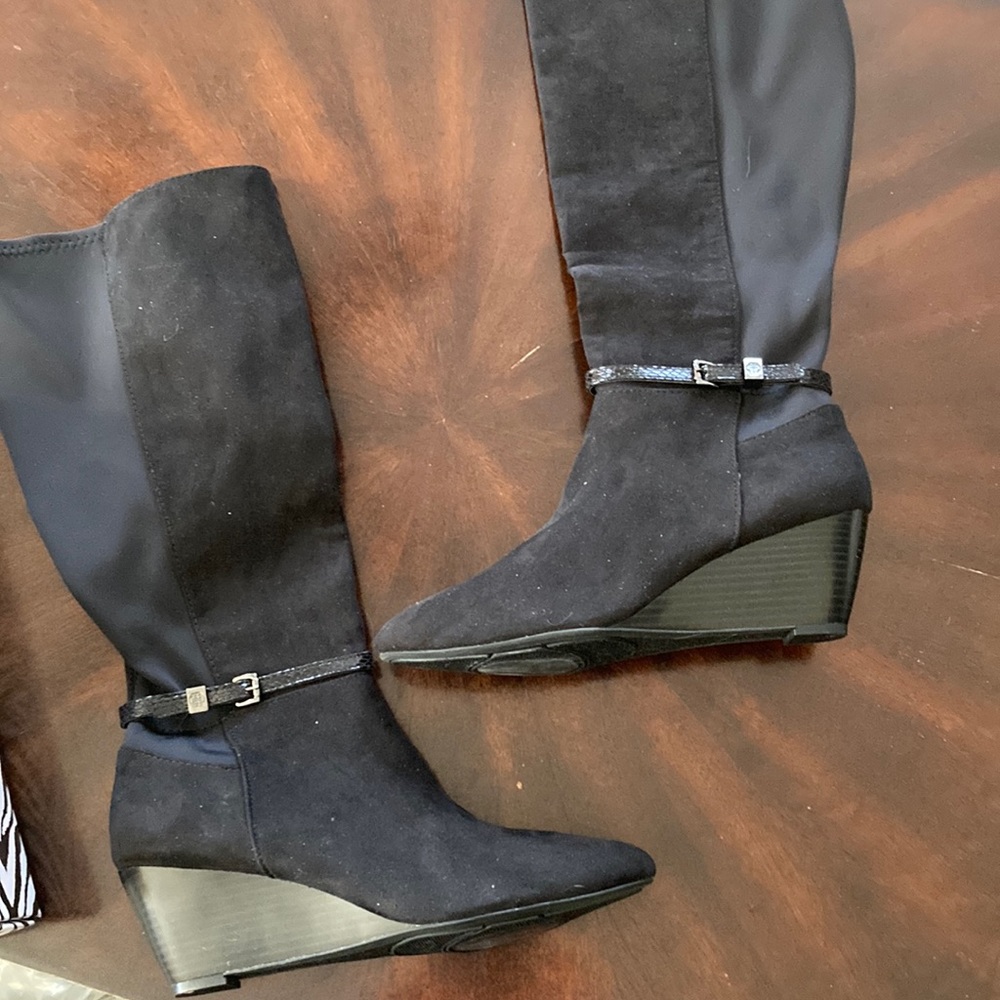 Dana Buchman knee high leather boots